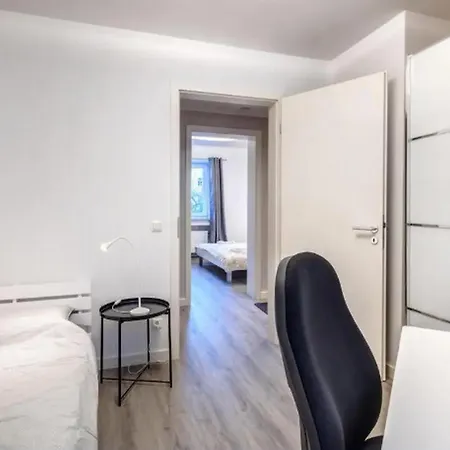 Furnished - Perfect Location!! * Narva